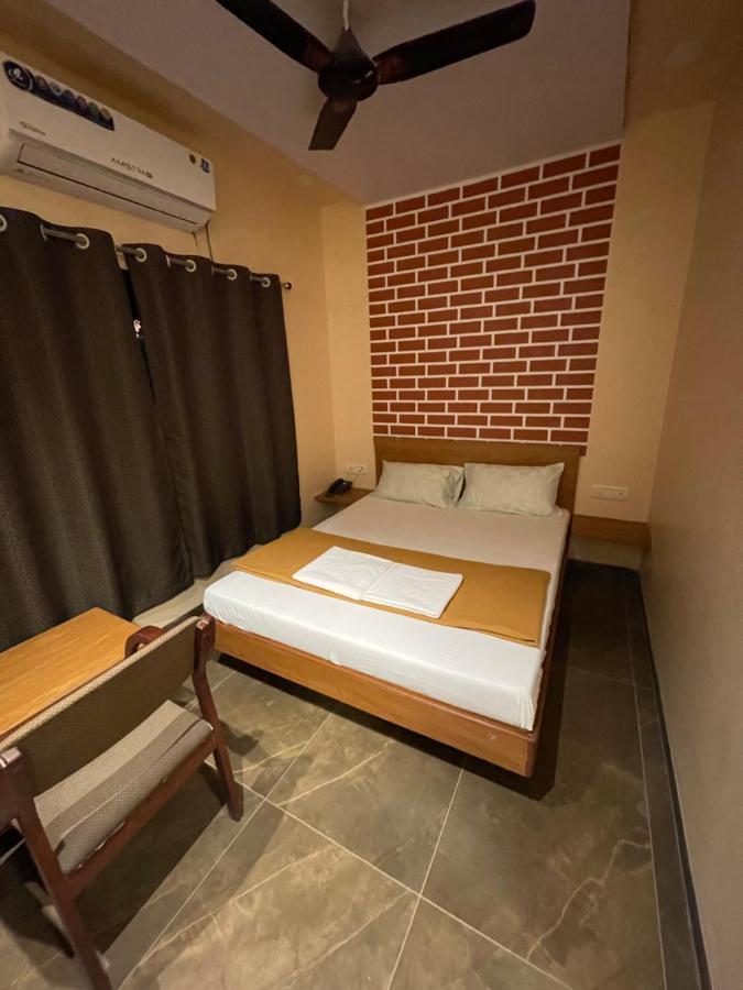 Hotel Vardhan Szilvassza Kültér fotó
