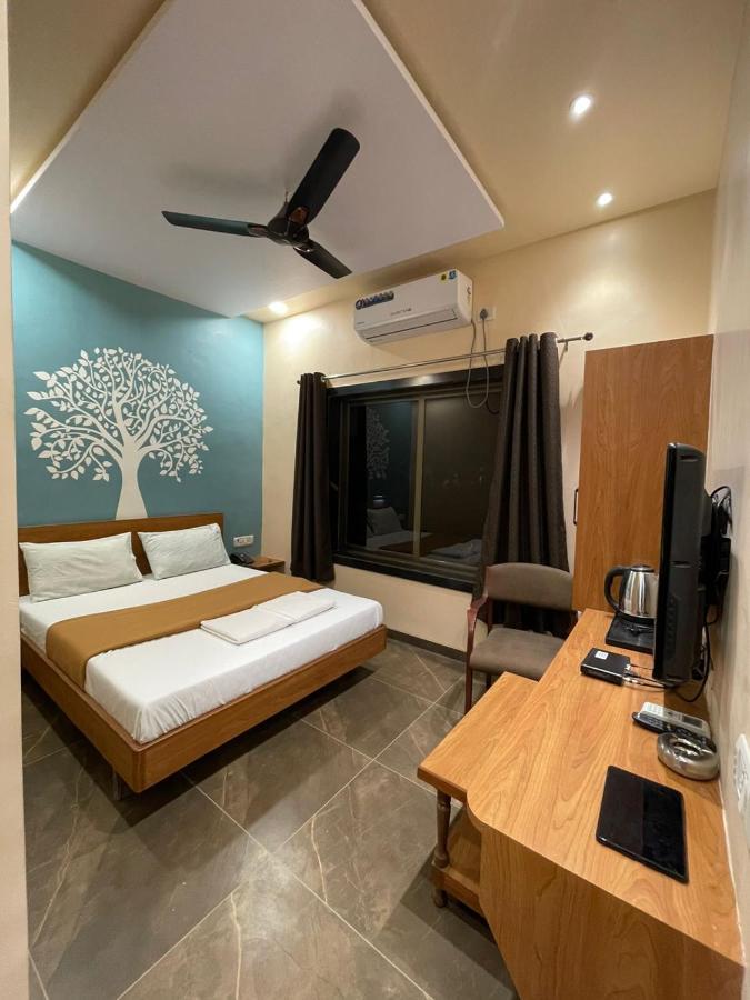 Hotel Vardhan Szilvassza Kültér fotó