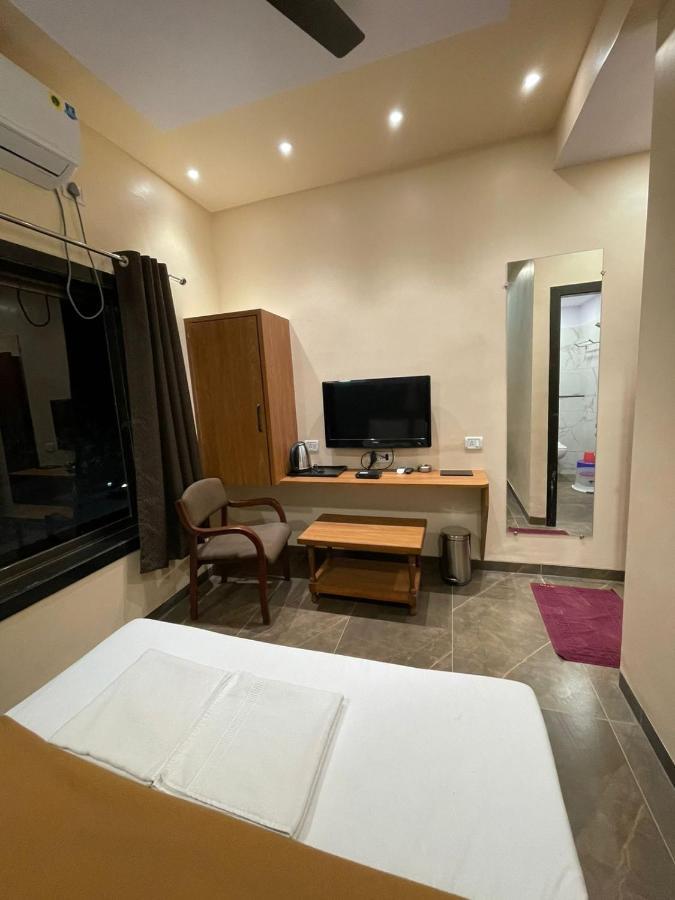 Hotel Vardhan Szilvassza Kültér fotó