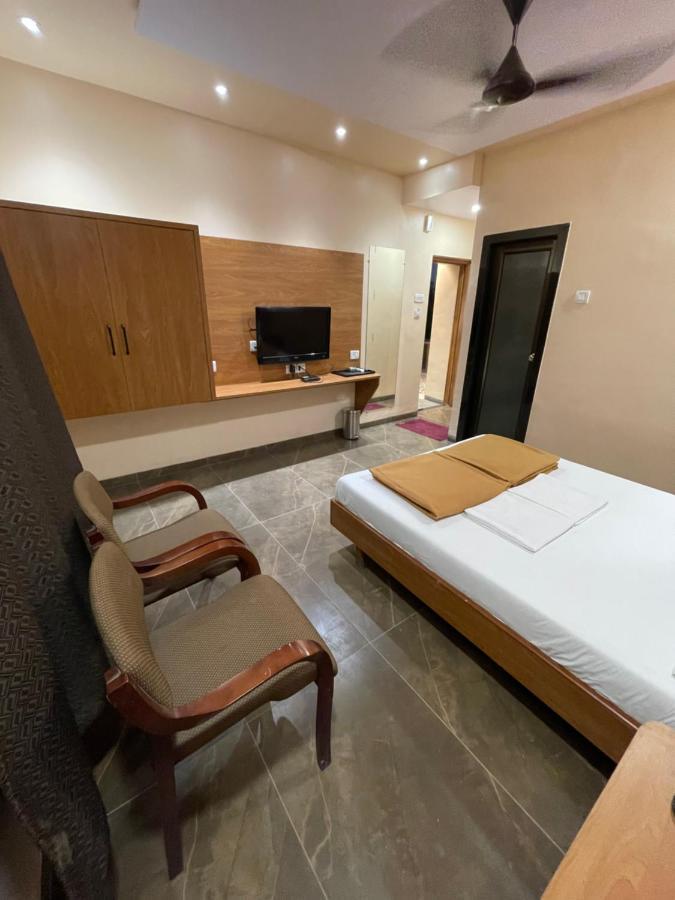Hotel Vardhan Szilvassza Kültér fotó